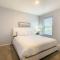 Family Retreat, 6 Bedroom House with Private Pool at Solterra Resort