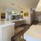 Villa Skalinada, 8 persons, Private Pool, Baška Voda