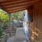 בקתת עץ בחורש במנות - דום גיאודזי - Wooden cabin in Manot