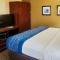 Comfort Inn & Suites Logan Near University - Logan
