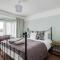 Cheerfull 3-Bedroom Home with parking & garden