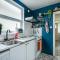 Cheerfull 3-Bedroom Home with parking & garden