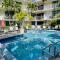 Ocean Mile Hotel