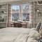 MidCentury Mod Suite, Hudson River/Mt Beacon Views