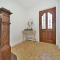MidCentury Mod Suite, Hudson River/Mt Beacon Views