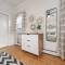 MidCentury Mod Suite, Hudson River/Mt Beacon Views