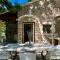 STONE HOUSE reTREAT