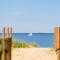 Beachfront Styled 2 BR Apt w Pool at Buddina