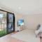 Beachfront Styled 2 BR Apt w Pool at Buddina - Buddina