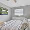 New! Waterfront Heated Pool & Jacuzzi 2 mi to Beach - Fishing Pier Relaxing SPA & Hammock - Fort Lauderdale