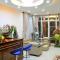 Lotus Apartment Hotel