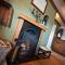 Stunning Yew Tree Cottage