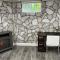 Adorable 1 Bedroom Suite With Kitchen Fireplace