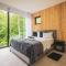 Luxurious Heaven Lodge Tremblant with HotTub & Sauna - 蒙特朗布朗