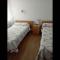 Room in Lodge - Double and single room - Pension Oria 3 - Luarca