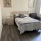 Luxury Villa - 75 inch smart TV, Upgrades throughout! 20 minutes to Disney