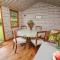 Sweet Briar Shepherds Hut