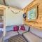 Quaint Oakland Getaway on East Pond Lake!