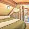 Rustic-Chic Woodland Hideaway with Hot Tub!