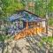 Chic Broken Bow Cabin with Hot Tub and Gas Grill!