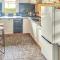 5 Bedroom Pet Friendly Home In Rowy - 罗威