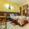 Crest Safari Lodge Bed and Breakfast