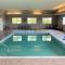 Super 8 by Wyndham Cedar Falls - سيدار فولز