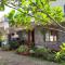 A K Munroe Homestay