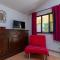 Apartment Red Romantic 2-1