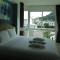 6 38 Top Floor 2 Brs 2baths 1km Walking To Beach