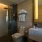 Patong Beachfront Studio 2 Mins Walk 2 Patong Beach