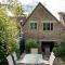 Pass the Keys Delightful 4 bedroom Cotswold character cottage - Челтнем