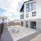 Swanpool View - Walk to Beach - Free WiFi & Parking - Sea & Lake Views