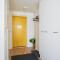 Keskeisen sijainnin uudiskohde, Seamless check-in, Baby crib Keskeisen sijainnin uudiskohde, Seamless check-in, Baby crib