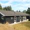 8 person holiday home in Ålbæk-By Traum
