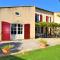 Nice Home In Maillane With Wifi