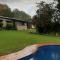 Rosedale Self Catering Cottage with pool and large entertainment BBQ area - Henburg Park