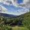 Ty Carreg Bach
