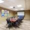 Holiday Inn Express Hotel & Suites Erie - North East, an IHG Hotel - North East