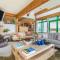 Longa House