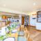 Longa House