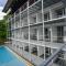 El Faro Containers Beach Hotel - Manuel Antonio