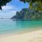 Phi Phi Cliff Beach Resort-SHA Plus