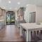 Walk to Slopes & Village, Stylish 2BR Thredbo Chalet with Garage