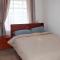 Cheerful 4-bedroom with pool
