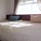 Cheerful 4-bedroom with pool