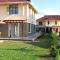 Cheerful 4-bedroom with pool
