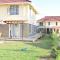 Cheerful 4-bedroom with pool