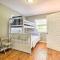 Sunny Glen Burnie Home - On-Site Water Access - Глен-Берни
