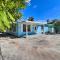 Cozy Key West Beach Cottage: Walk to Beaches!
